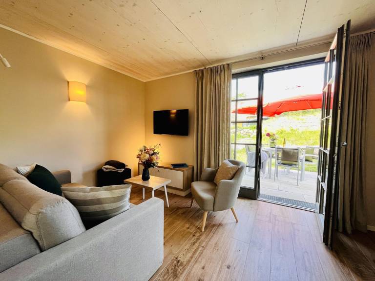 Family-friendly nice rental apartment with garden & terrace | Garden view | Pets allowed — photo 4