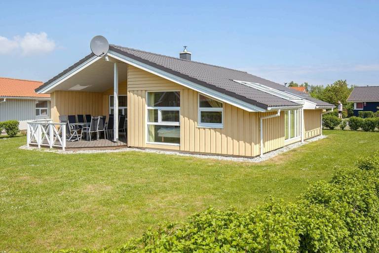 Vacation home with sauna, garden & grill — photo 5