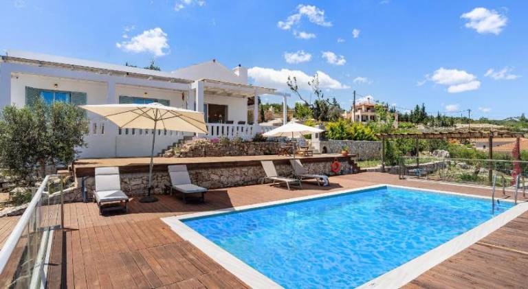 Villa with pool in Apokoronas