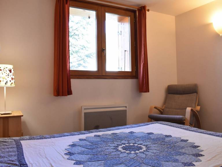 Spacious Chalet in Méribel - Pets Allowed, Parking Included — photo 4
