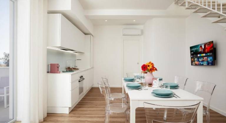 Apartment with terrace — photo 5