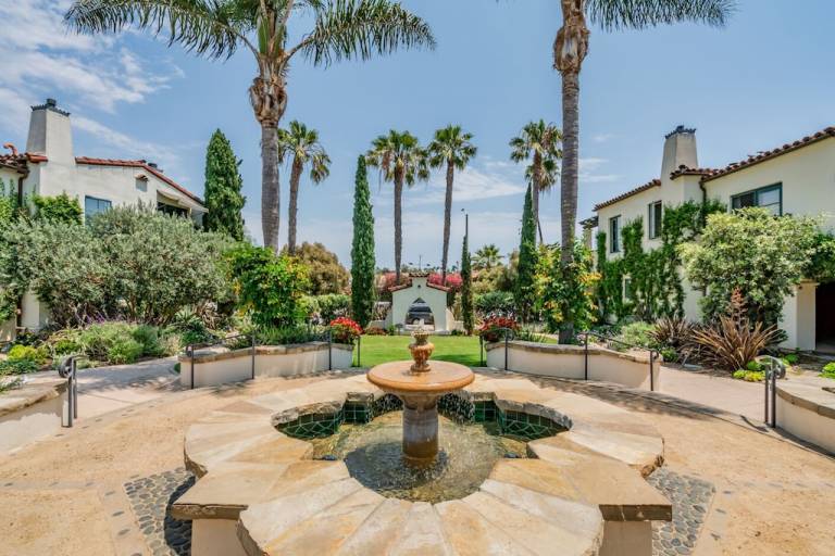 Condo  Santa Barbara