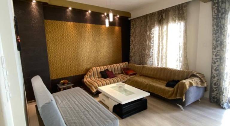 Beautiful rental apartment with terrace | Near Hagia Sophia | Suitable for remote work | Pets allowed in Thessaloniki