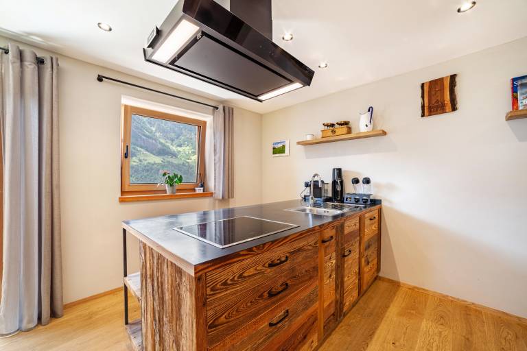 Apartment with garden, sauna & patio | Mountain view — photo 3