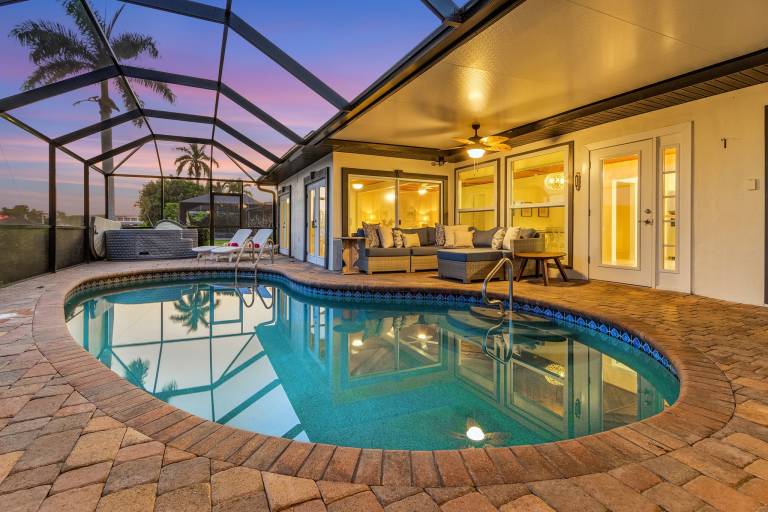 Paradise Found! Direct Gulf Access, Kayaks, Heated Pool, Hot Tub - Sky Palms Villa - Roelens in Cape Coral, FL