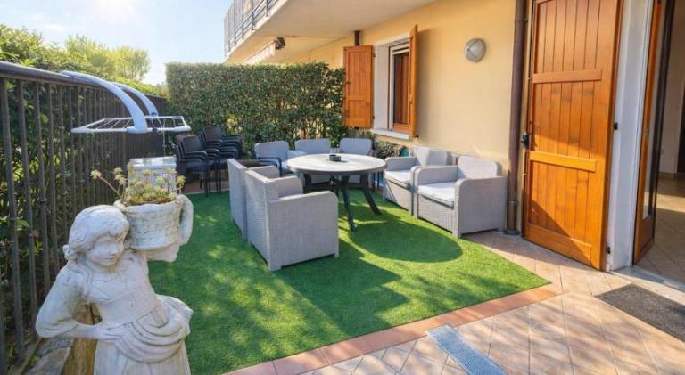 Holiday apartment with pool — photo 4