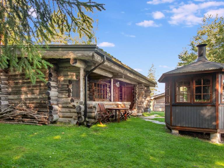 Vacation home with sauna & patio | Nature view — photo 3