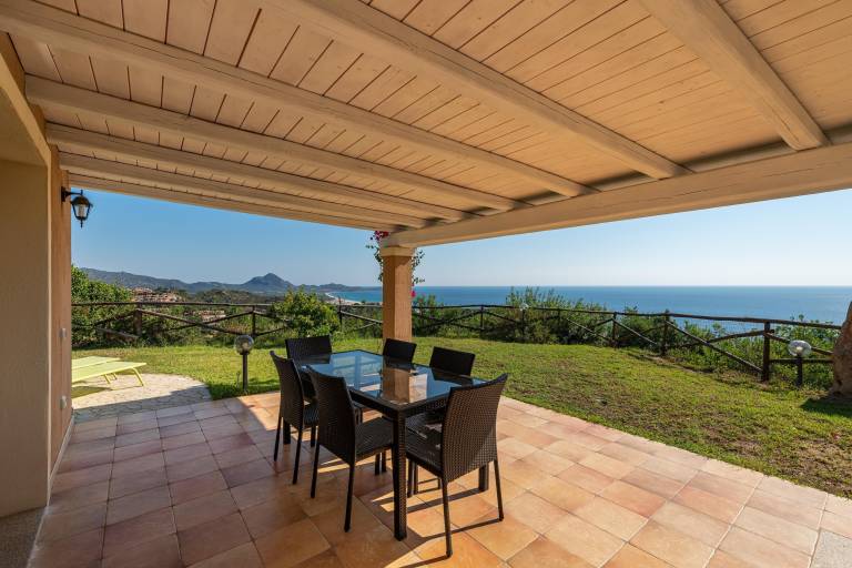 Pleasant vacation home with barbeque, pool & garden | Mountain view | Pets allowed — photo 2