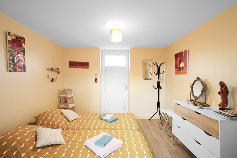 Child-friendly B&B with fast internet, terrace & garden | Garden view | Pets allowed — photo 3