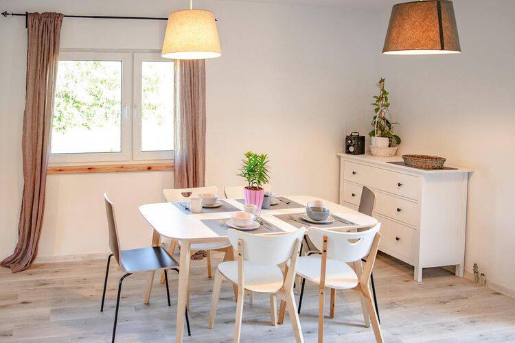 Family-oriented wonderful house with garden, patio & BBQ | Pets are welcome — photo 5