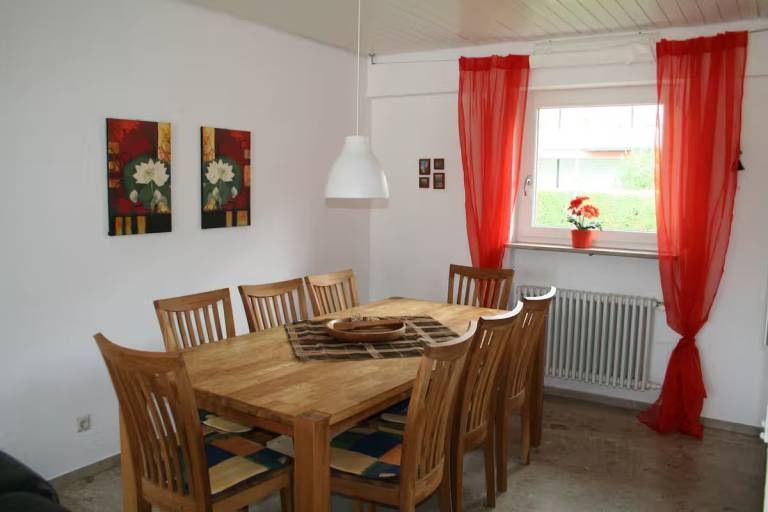 Casa Constantinus – Komfortables Ferienhaus mit Garten und Seenähe in Uhldingen-Mühlhofen — photo 3
