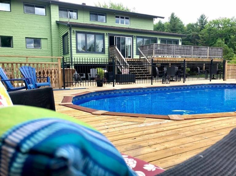 Chalet Sutton