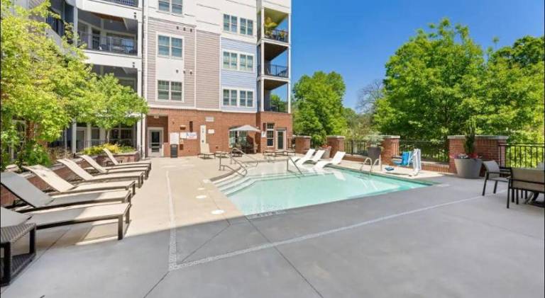 Charming apartment with pool | Pets are welcome — photo 3