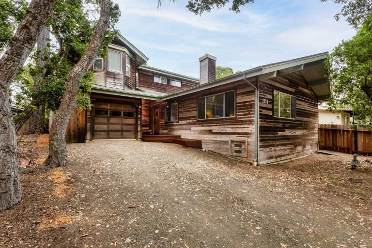 House  Cambria