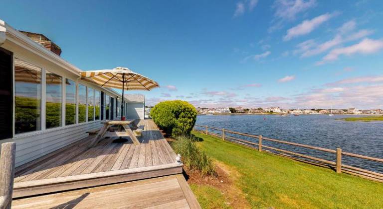 House with 3 rooms for 6 persons in West Yarmouth, MA