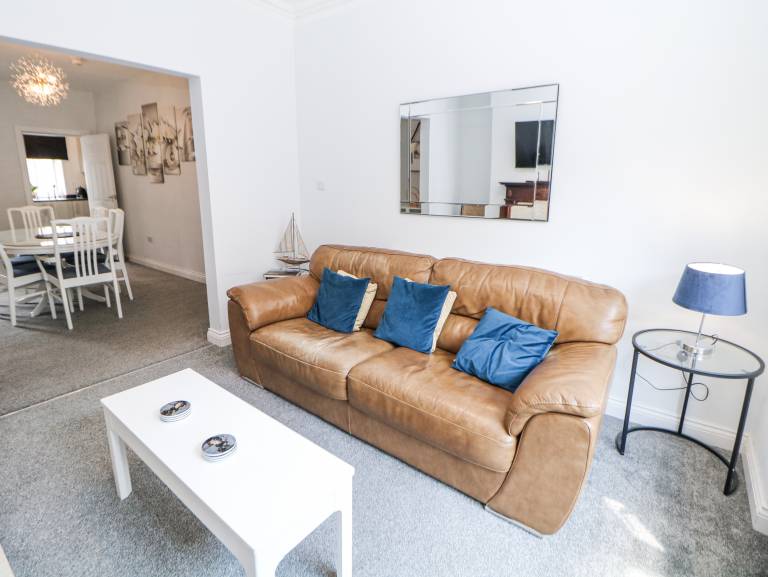Child-friendly nice cottage with patio | Pets allowed — photo 3