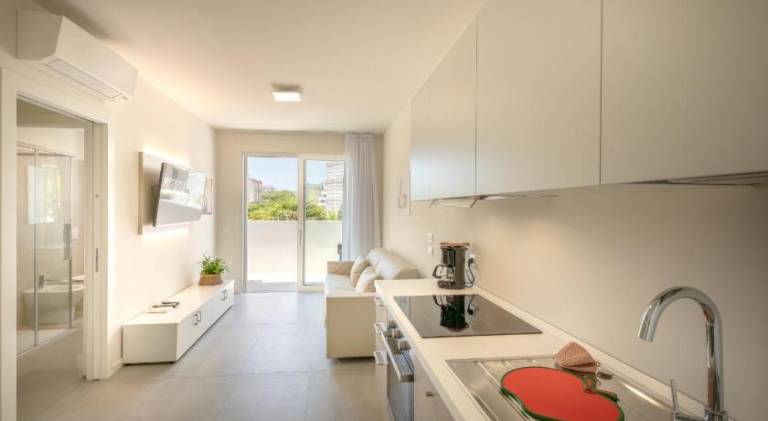 Rental apartment with terrace | Next to the beach | Pets are welcome — photo 3