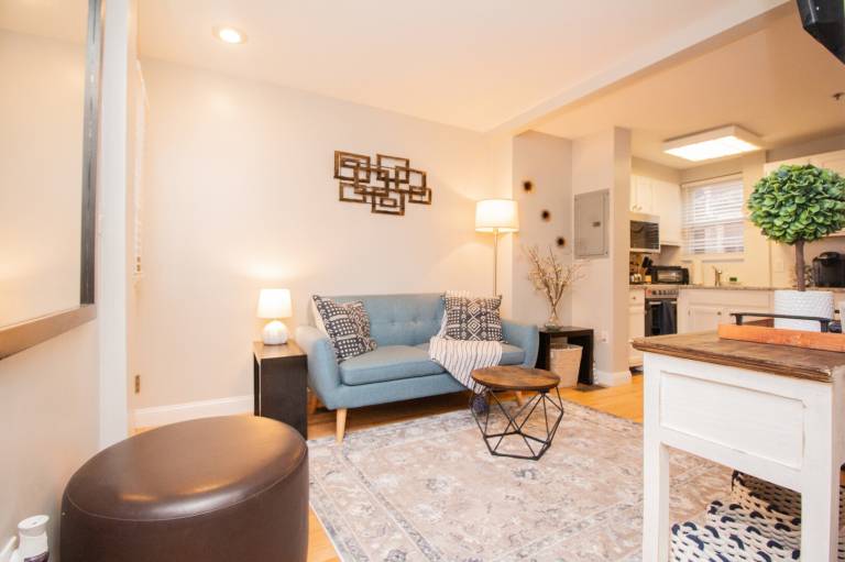 Vacation home with 2 rooms for 5 persons in Boston, MA