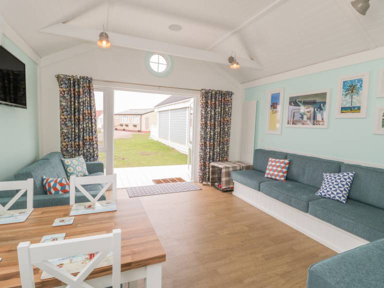 Family-friendly nice cottage with garden | Beach view | Pets are welcome — photo 3