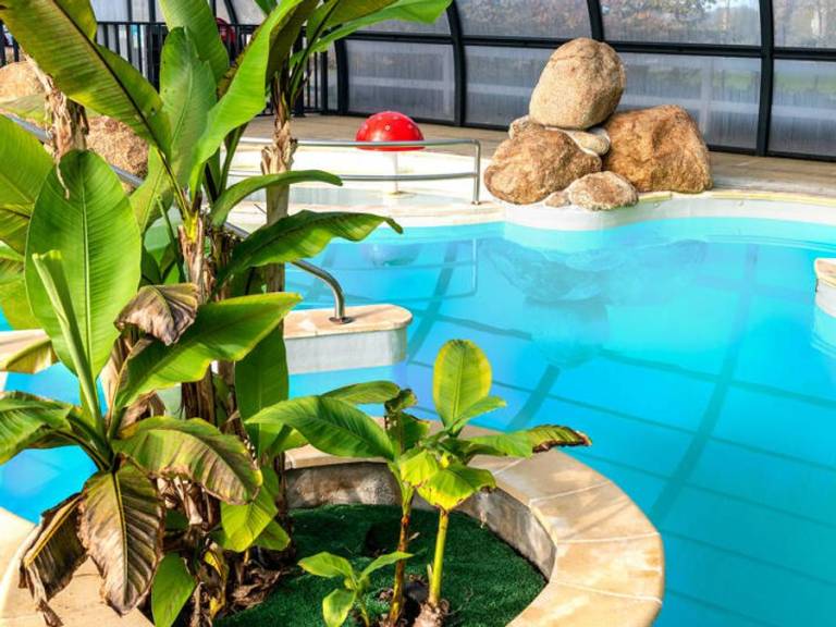 Mobile home with patio & heated pool — photo 3