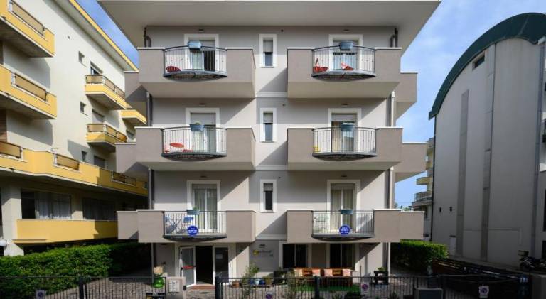 Serviced apartment with terrace | Good for workation — photo 4