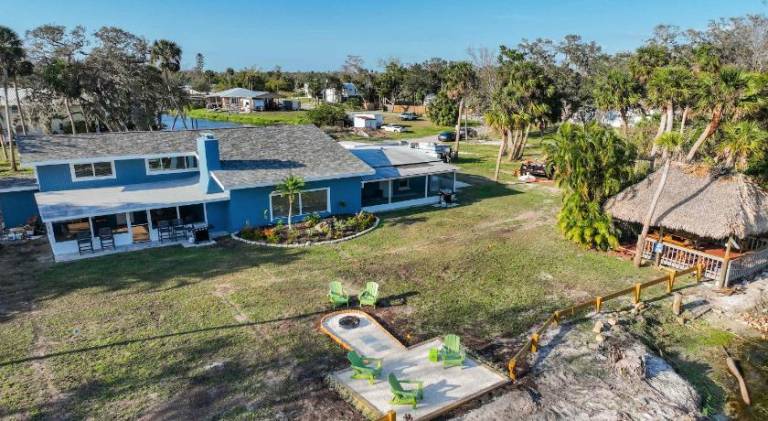 House with 5 rooms for 16 persons in Bradenton, FL
