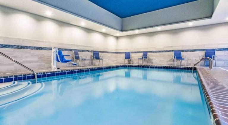 LaQuinta Suites by Wyndham South Bend Notre Dame Area — photo 3