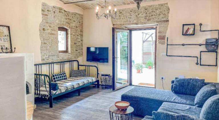 Wonderful holiday apartment with hot tub & pool | Pets allowed — photo 2