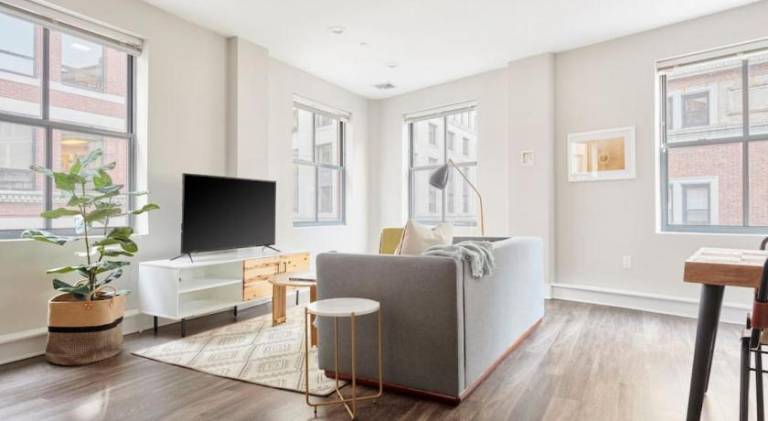 Comfy Financial District 1 Bed with Keyless Entry in Cambridge, ON
