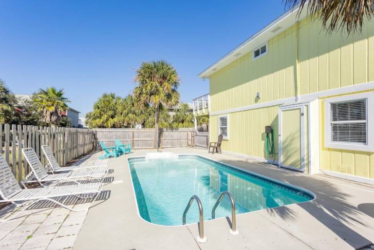 House with private pool & barbeque — photo 3