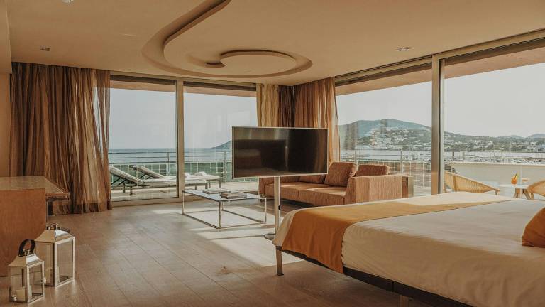 Aguas de Ibiza Grand Luxe Hotel — photo 2