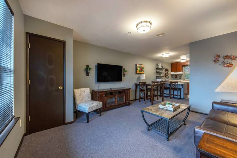 Condo with 1 room for 4 persons — photo 4