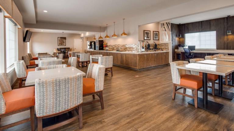 Best Western Plus Bayshore Inn — photo 4