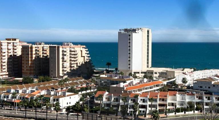 Apartment with patio & private pool | Next to the beach | Pets are welcome — photo 5