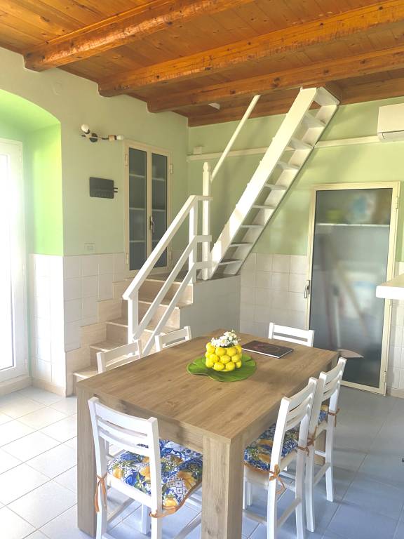 Vacation home with barbecue, terrace & yard | Panoramic view | Dogs allowed — photo 4