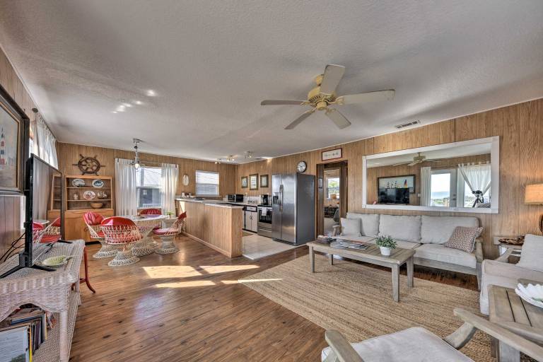Fernandina Cottage w/ Deck + Direct Beach Access! — photo 2