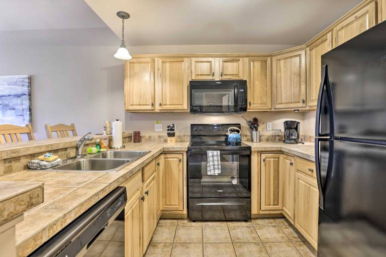 Spacious Fraser Condo  6 Mi to Winter Park! — photo 2