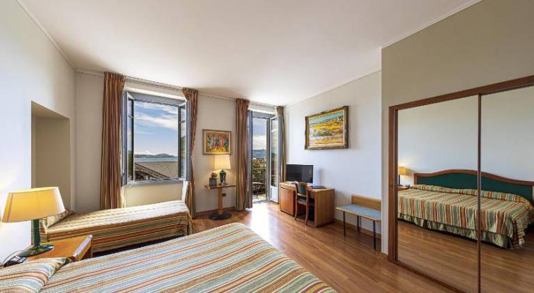 Intra Hotel — photo 2
