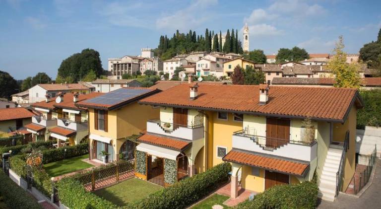 Rental apartment with pool | Dogs allowed in Lazise