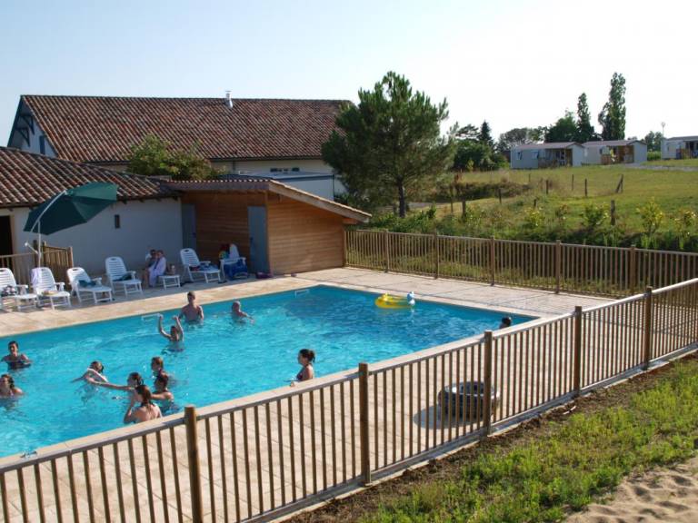 Nice gite with pool, patio & yard | Pets are welcome — photo 4
