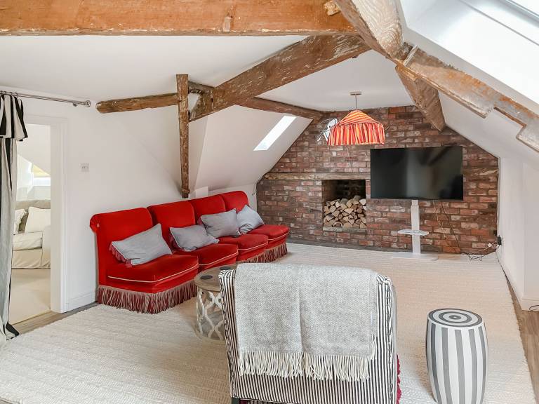 Cottage with garden, patio & barbeque | River view in Bridlington