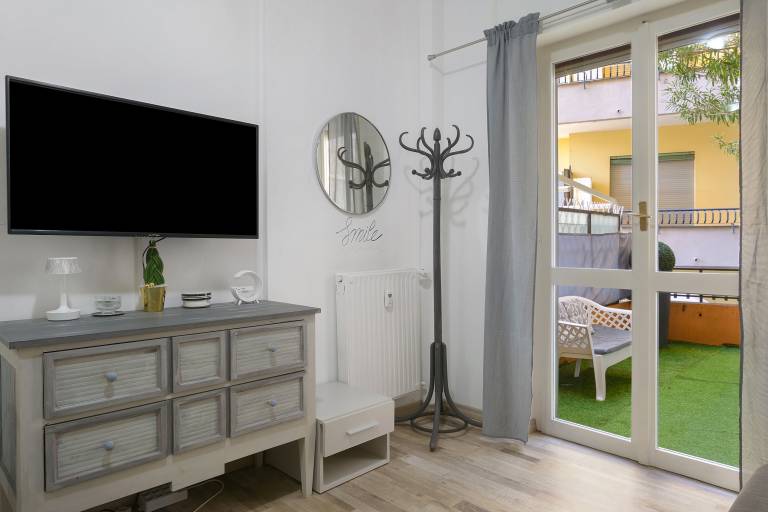 Apartment 'Lally's Nest' with Private Terrace, Wi-Fi and Air Conditioning — photo 3