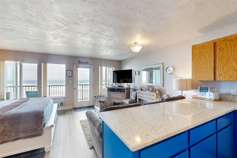 Studio flat  South Beach