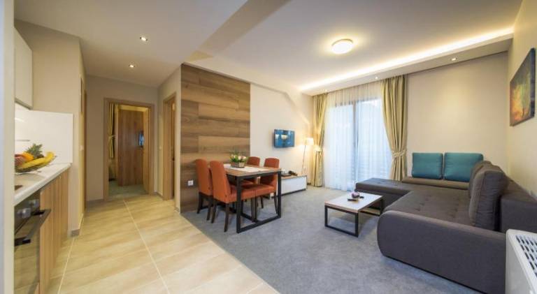 Pleasant serviced apartment with sauna, patio & hot tub | Good for workation | Pets allowed — photo 2