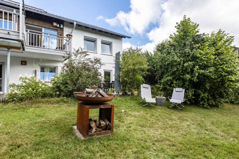 Wonderful holiday apartment with BBQ, yard & terrace | Garden view | Dogs allowed — photo 2