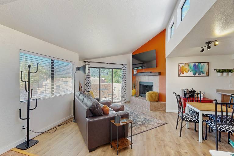 1 BR Condo in Tucson Mountain Views