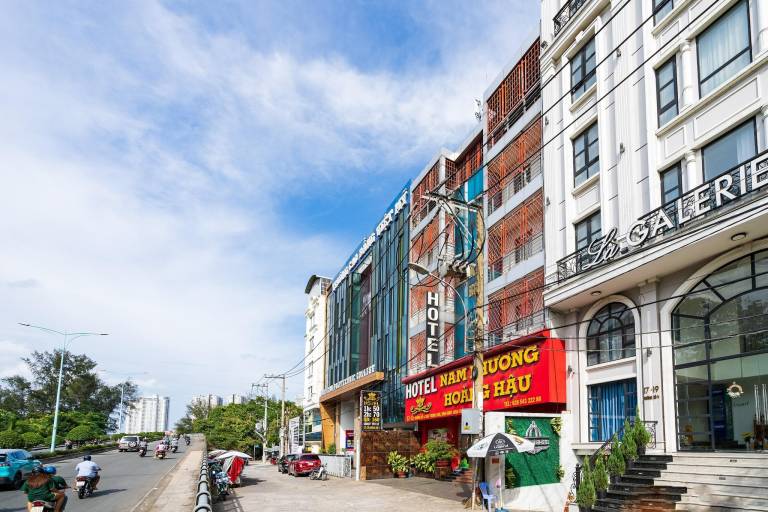 Elegant Deluxe Accommodation in Hoang Hau Vietnam