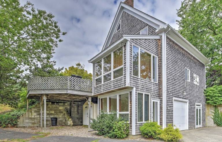 House  Barnstable