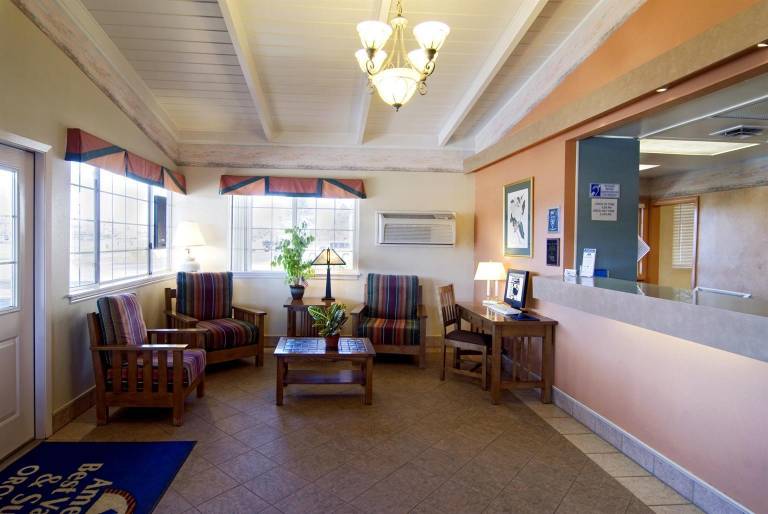 Americas Best Value Inn & Suites Oroville — photo 3