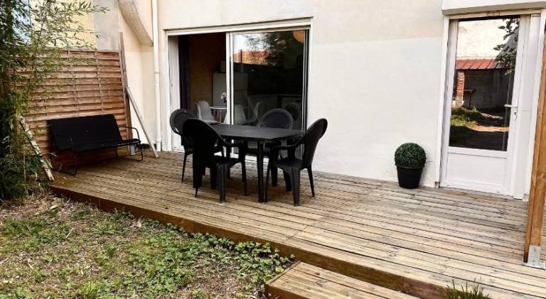 Apartment with garden & patio — photo 3